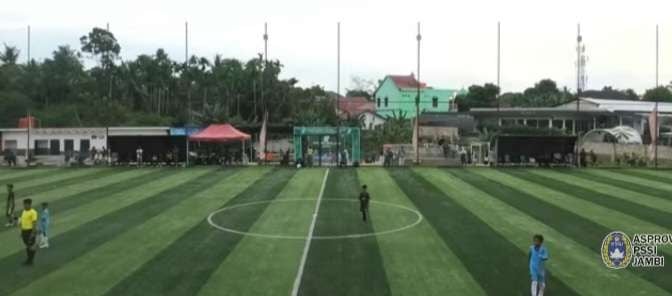 Salah Satu Pertandingan yang dilakukan Jambi School Football League