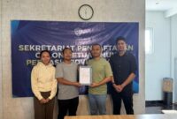 Fadhillah Hasrul Secara Langsung mengembalikan Formulir Pendaftaran Caketum Perbasi Jambi 2026-2030 (Foto: Perbasi)