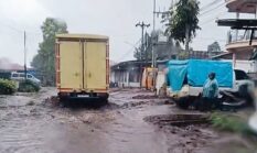 Banjir Bandang Terjang Jalan Tangkil Kerinci, Arus Lalu Lintas Sempat Terganggu