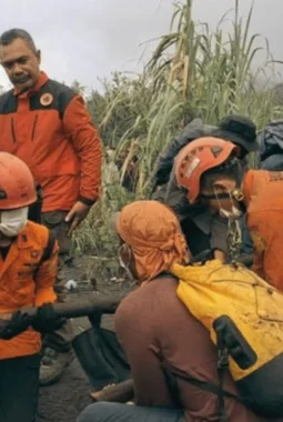 Titik Terang Evakuasi 2 Pendaki Singapura di Gunung Dukono, Lokasi 50 Meter dari Kawah