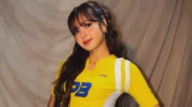 Lisa BLACKPINK Pakai Jersey Lee Kang-in Jelang Piala Dunia 2026 (Foto:  Instagram/lalalalisa_m/medcom)