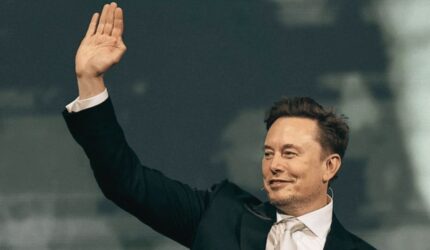 IPO SpaceX Elon Musk triliuner pertama