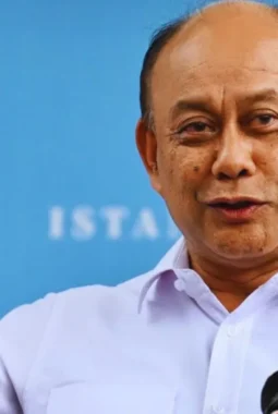 Isi Garasi Dadan Hindayana Usai Dicopot dari Kepala BGN