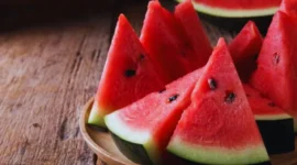 Tak Cuma Penghilang Dahaga, Ini Khasiat Tersembunyi Semangka yang Jarang Diketahui (Foto: iStock/detikhealth)