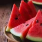 Tak Cuma Penghilang Dahaga, Ini Khasiat Tersembunyi Semangka yang Jarang Diketahui (Foto: iStock/detikhealth)