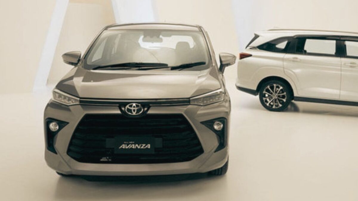 Pajak Mobil Listrik dan Avanza, Berapa Bayarnya? (Foto: detikoto)