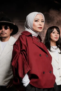 KOTAK Buka Babak Baru sebagai Band Indie Lewat YOLO