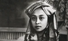 Roehana Koeddoes, Perempuan yang Mengubah Perjuangan Lewat Pena