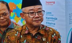 Rela Antre Sejak Subuh Demi Bimbel, Ini Pesan Abdul Mu’ti