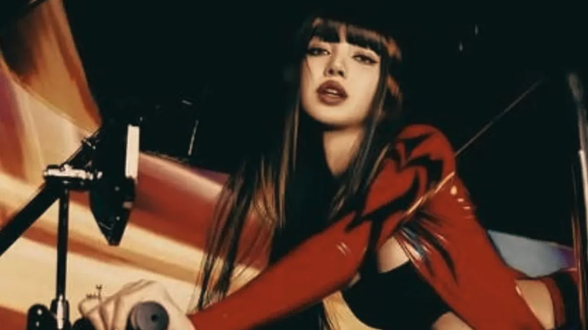SaWaDiKa Cetak Rekor, Lisa BLACKPINK Kembali Buktikan Kekuatan Solo (Foto: Instagram/medcom)