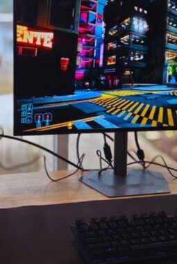 PC Terpaksa Ditaruh di Lantai? Ini Risiko yang Perlu Diperhatikan