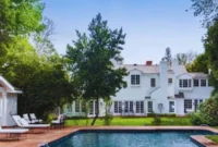 Koleksi Properti Kelly Clarkson, dari Mansion hingga Peternakan (Foto:  Realtor/medcom)