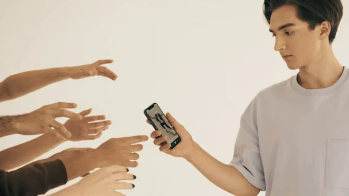 Fphubbing: Kebiasaan Main HP yang Mengganggu Pertemanan (Foto: magnific/medcom)